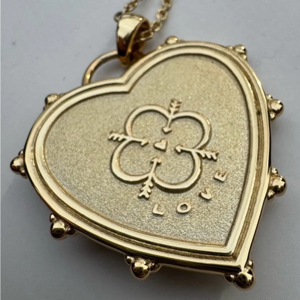 Jane Win “Love is in the Air” pendant and chain. Gold Heart Pendant Necklace - Picture 4 of 5